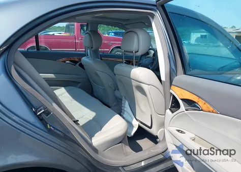 2008 Mercedes-Benz E 350 4Matic z USA, uszkodzony, nr VIN WDBUF87X08B212011